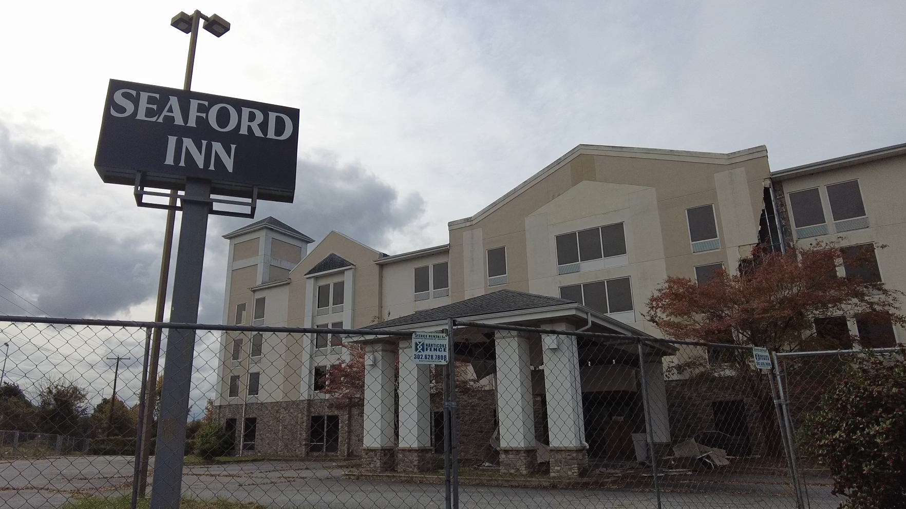 Seaford council to weigh demolition funding for former Seaford Inn